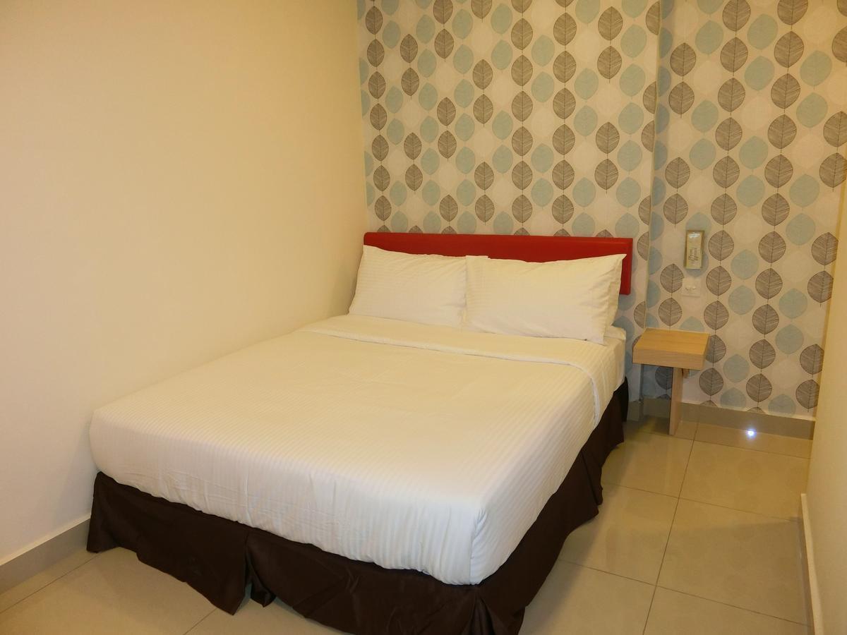 Carlsun Hotel Kulai Ngoại thất bức ảnh
