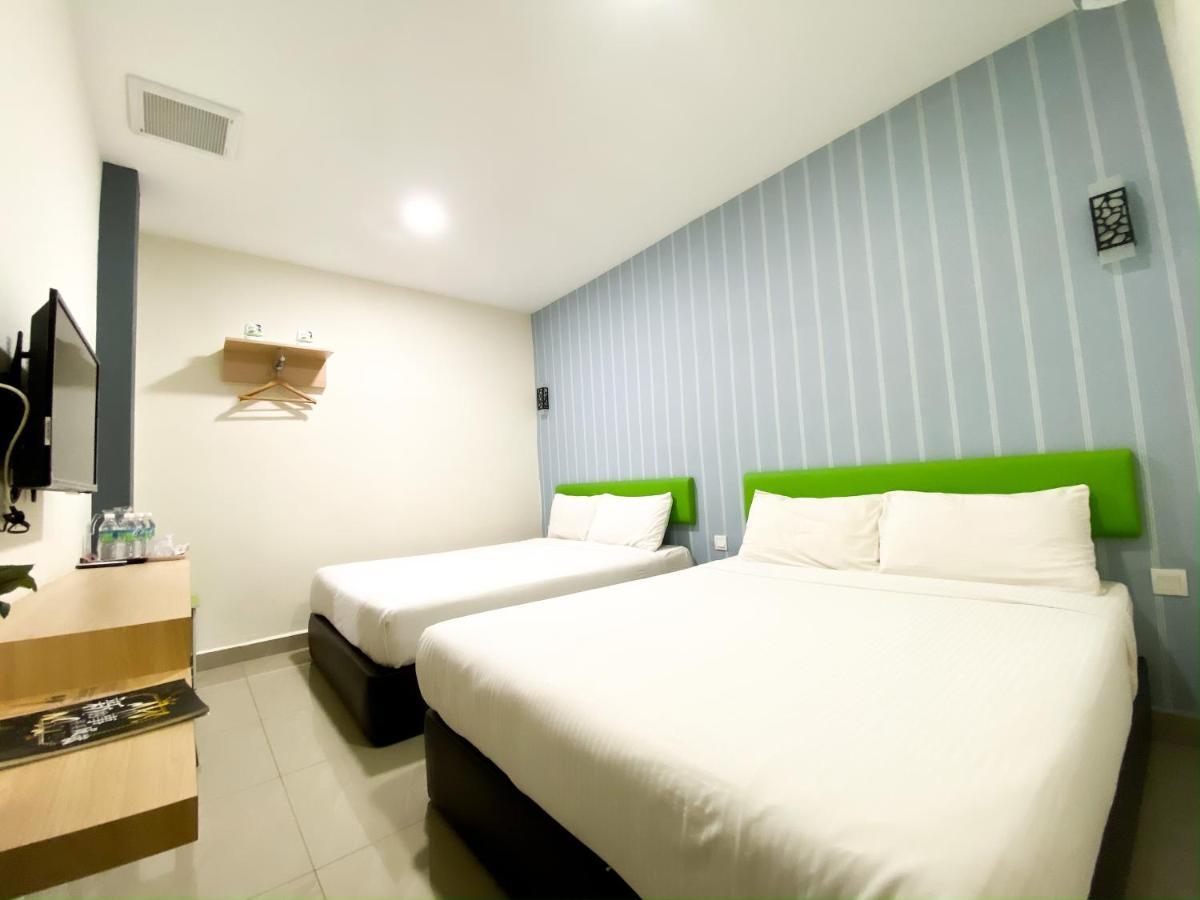 Carlsun Hotel Kulai Ngoại thất bức ảnh
